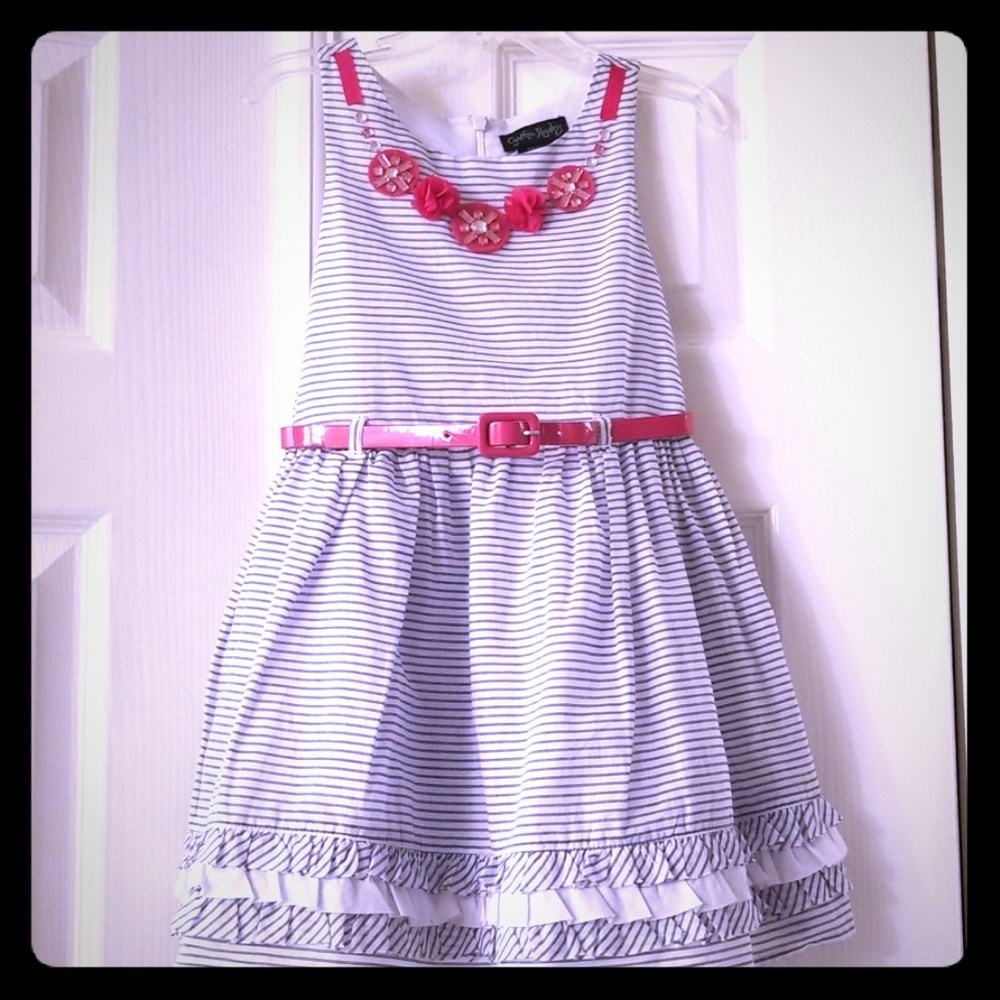 Girls dress